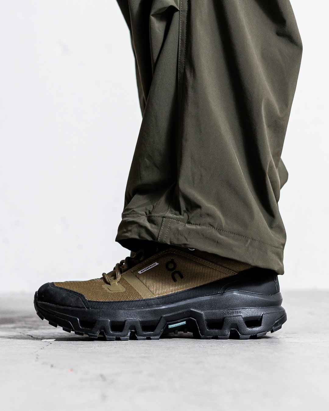 UNTRACE Back tuck flight pants _163
