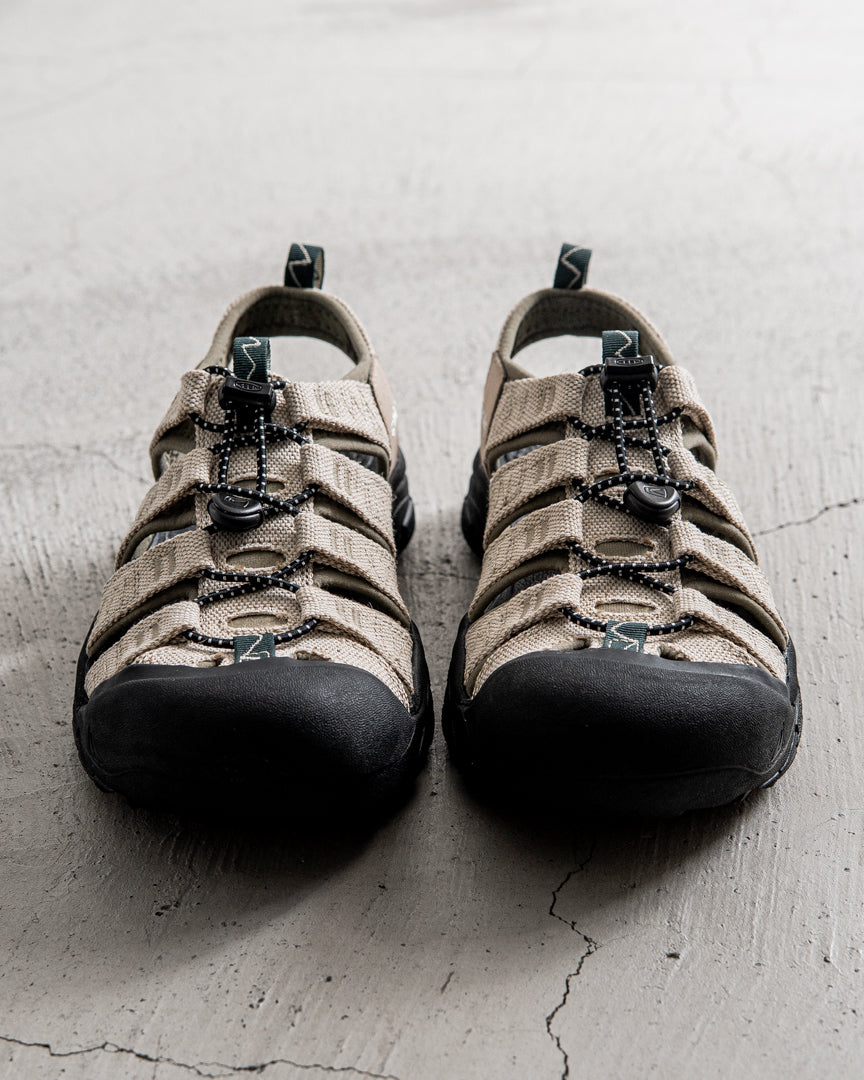【collaboration】GRAMICCI × KEEN Newport Retro Sandal