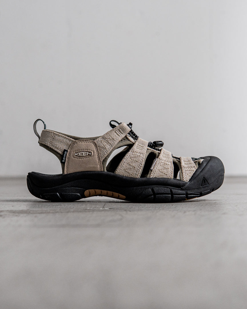 【collaboration】GRAMICCI × KEEN Newport Retro Sandal