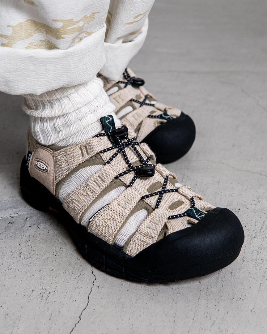 【collaboration】GRAMICCI × KEEN Newport Retro Sandal