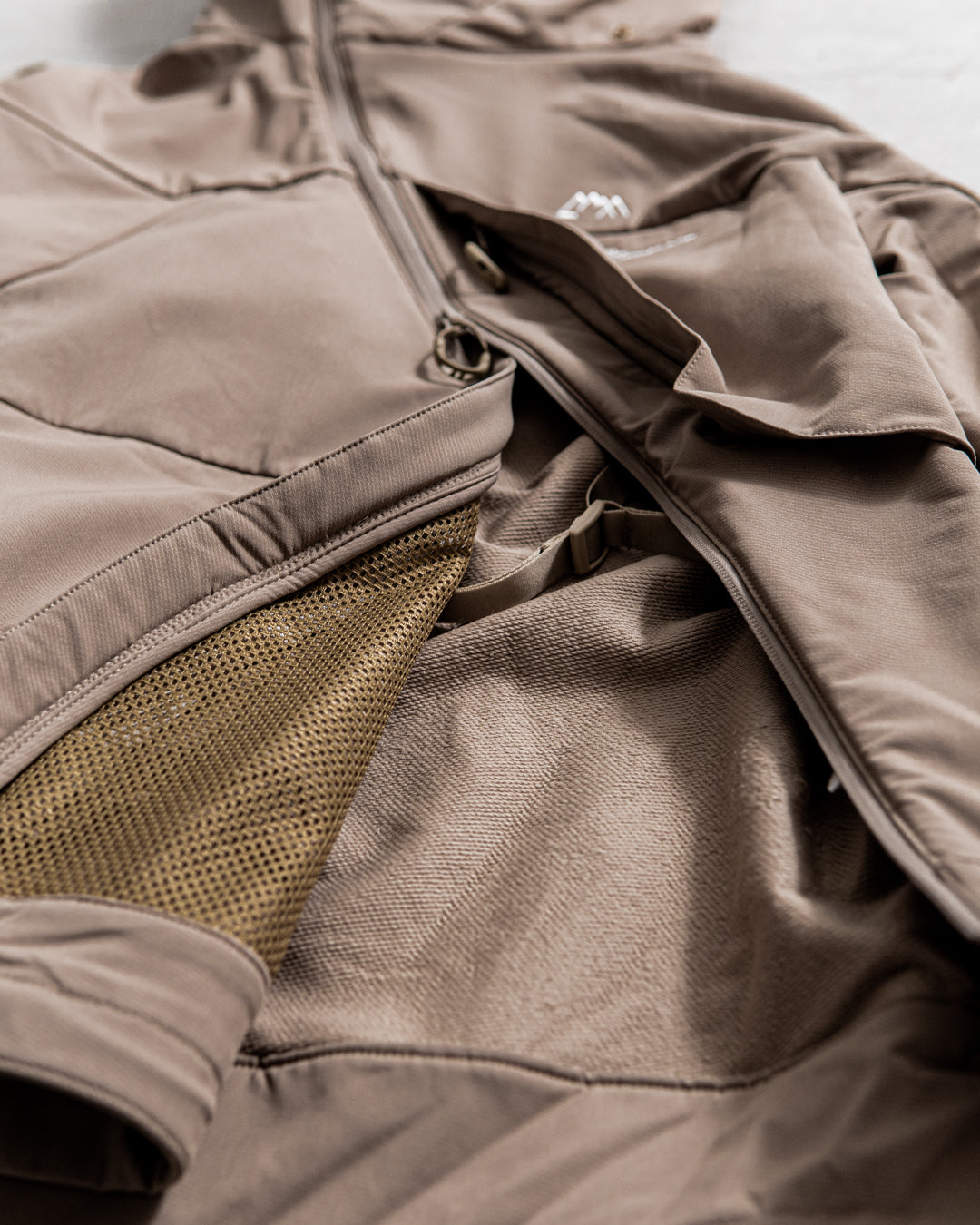 CMF OUTDOOR GARMENT SLASH SOFT SHELL