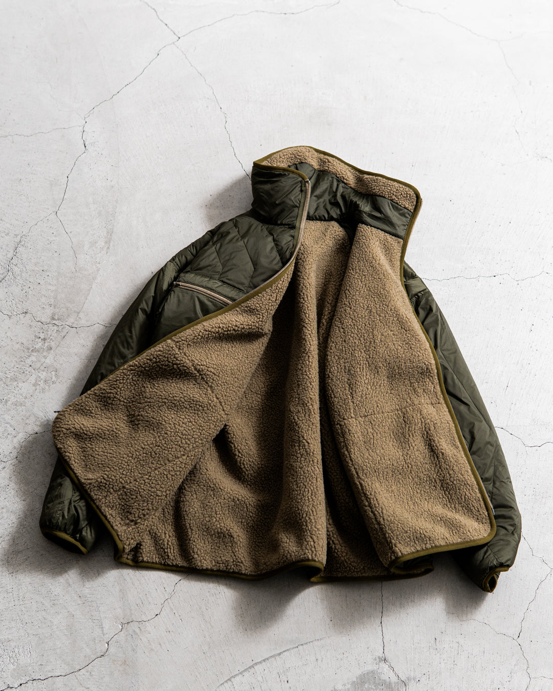 【collaboration】 is-ness × TAION REVERSIBLE FLEECE DOWN JACKET