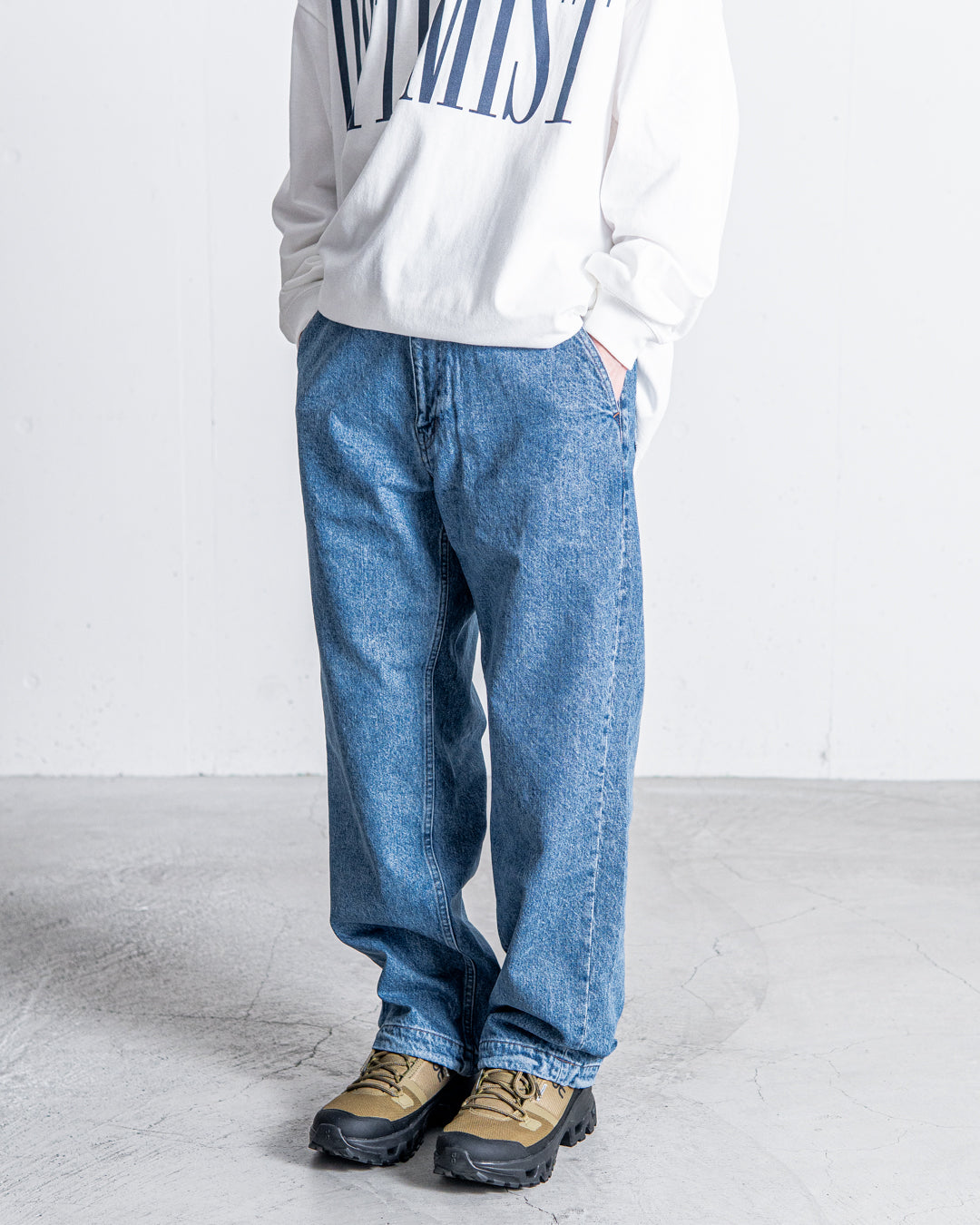 UNTRACE DENIM STRAIGHT PANTS BLEACH