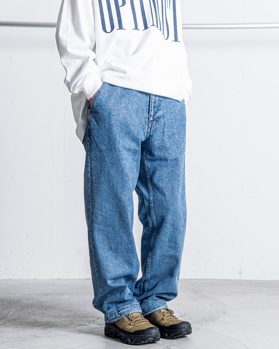 UNTRACE DENIM STRAIGHT PANTS BLEACH