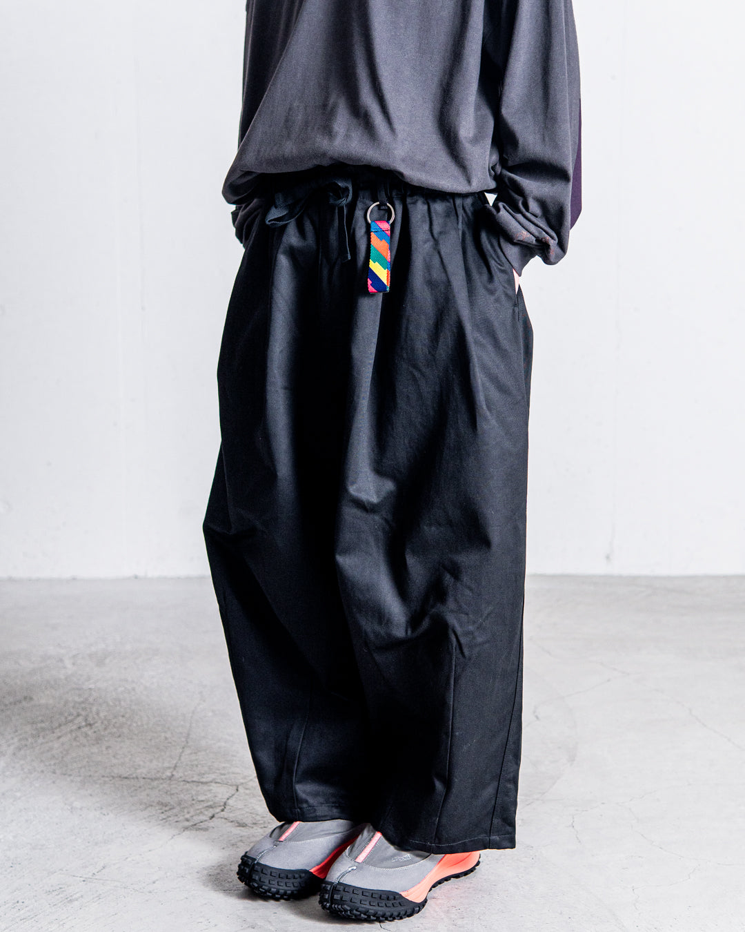 is-ness BALLOON EZ PANTS
