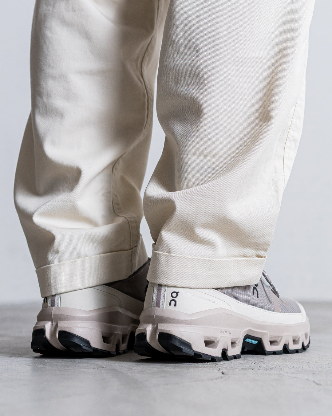 【Japan limited】Gramicci TWILL TUCK TAPERD PANT