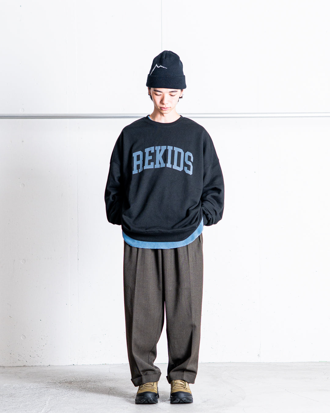 is-ness W STRAIGHT PANTS