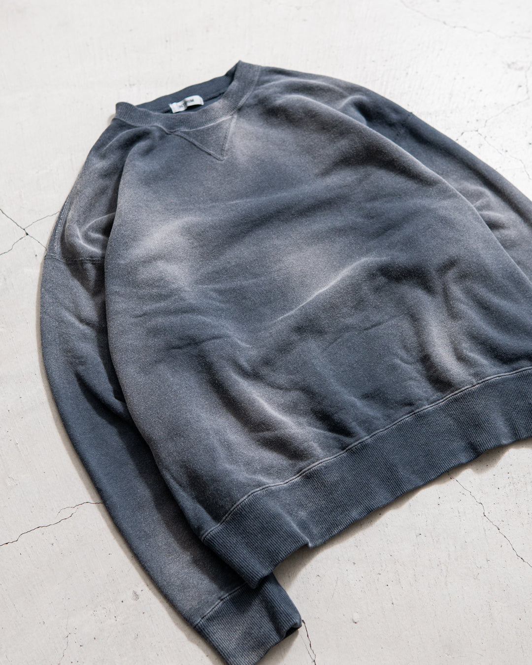 INTERIM VINTAGE FADE BOTH V-GAZETTE SWEAT SHIRT