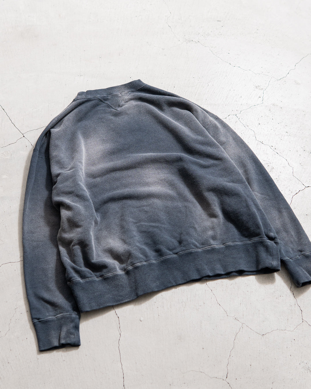 INTERIM VINTAGE FADE BOTH V-GAZETTE SWEAT SHIRT