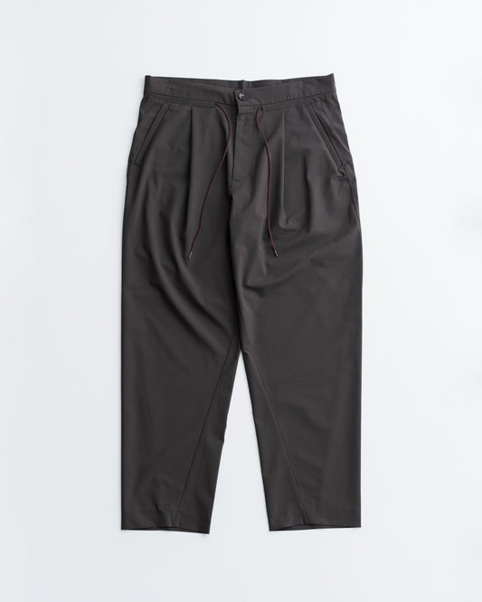 is-ness GUSSET CROTCH PANTS