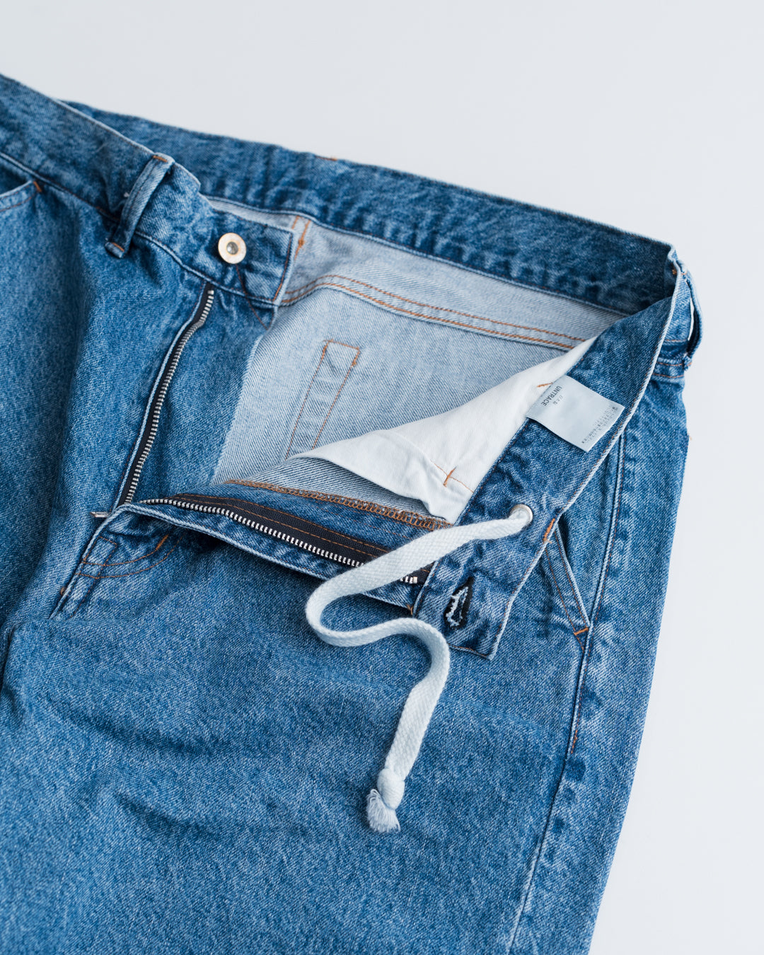 UNTRACE DENIM STRAIGHT PANTS BLEACH