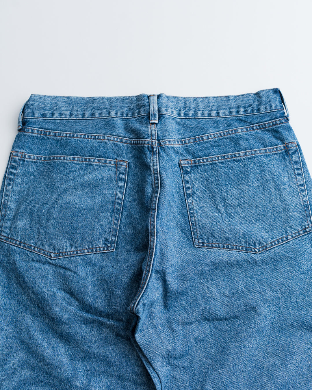 UNTRACE DENIM STRAIGHT PANTS BLEACH
