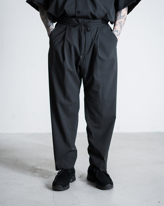 is-ness GUSSET CROTCH PANTS