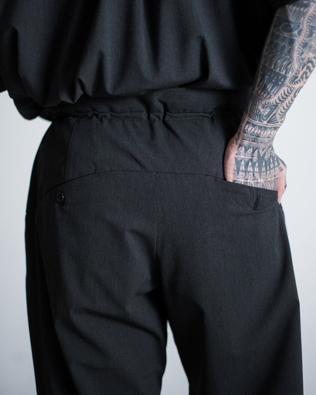 is-ness GUSSET CROTCH PANTS