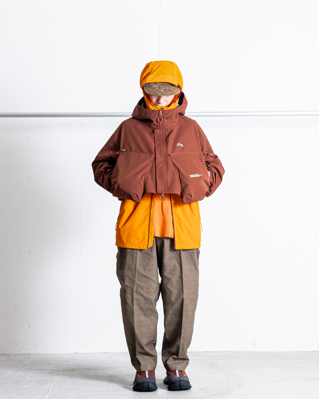 CMF OUTDOOR GARMENT WEIRD SHORT SHELL COEXIST