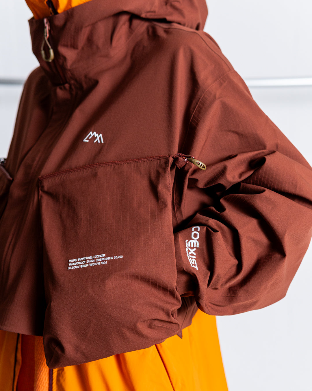 CMF OUTDOOR GARMENT WEIRD SHORT SHELL COEXIST