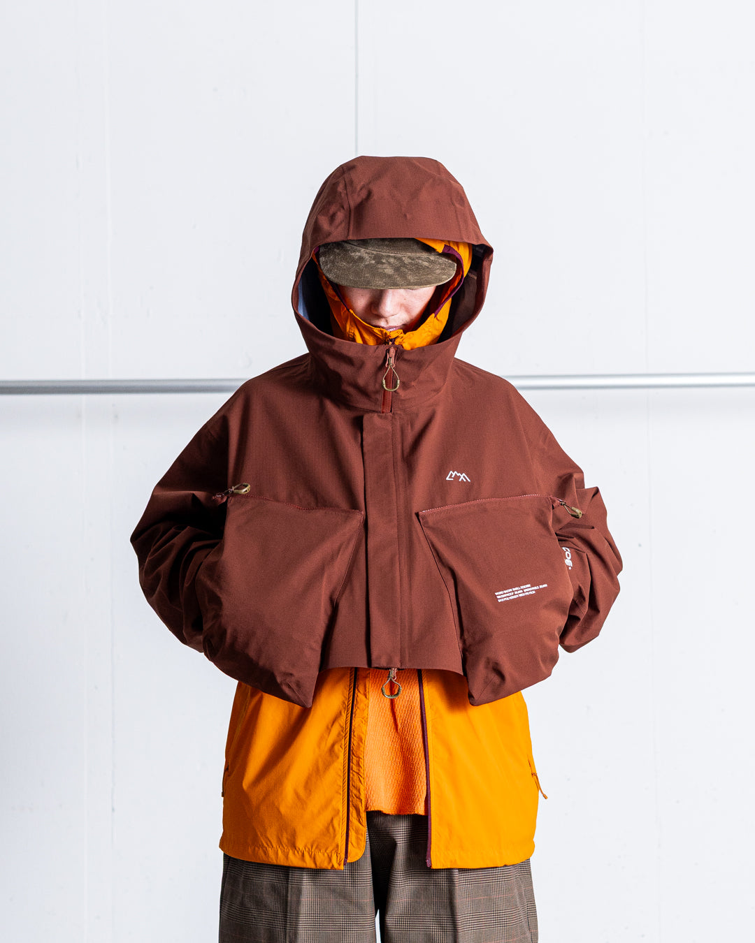 CMF OUTDOOR GARMENT WEIRD SHORT SHELL COEXIST