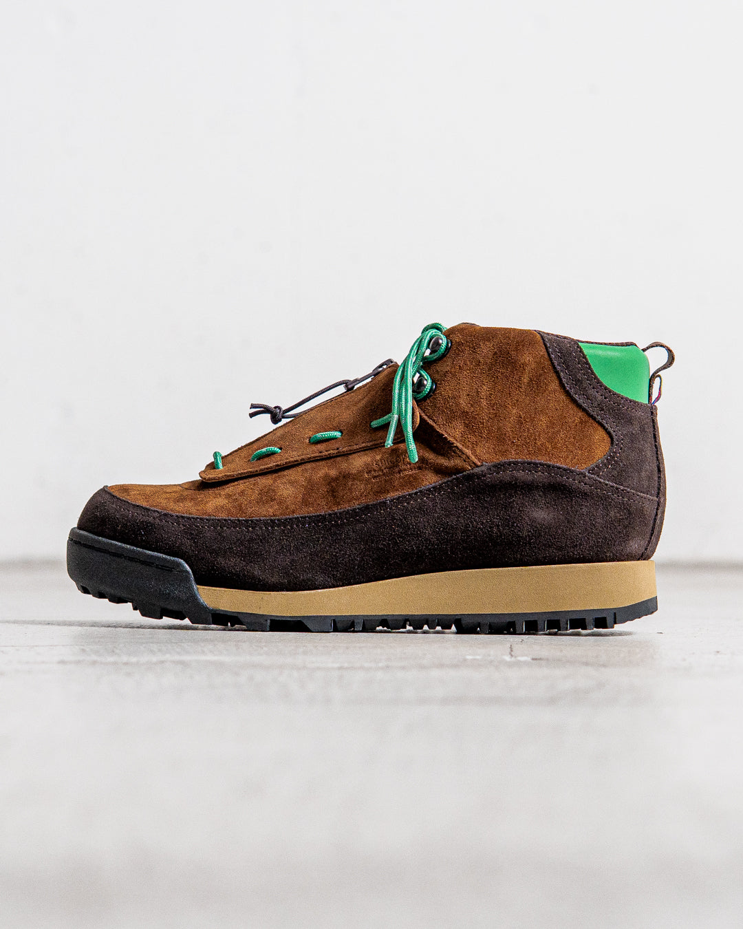 【collaboration】is-ness × SUICOKE FLOW-MID SHOES