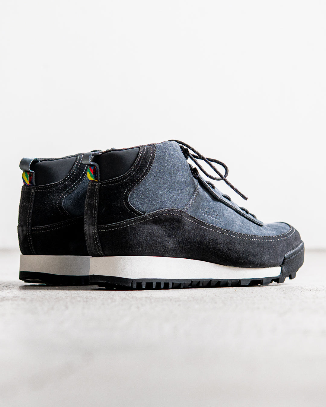 【collaboration】is-ness × SUICOKE FLOW-MID SHOES