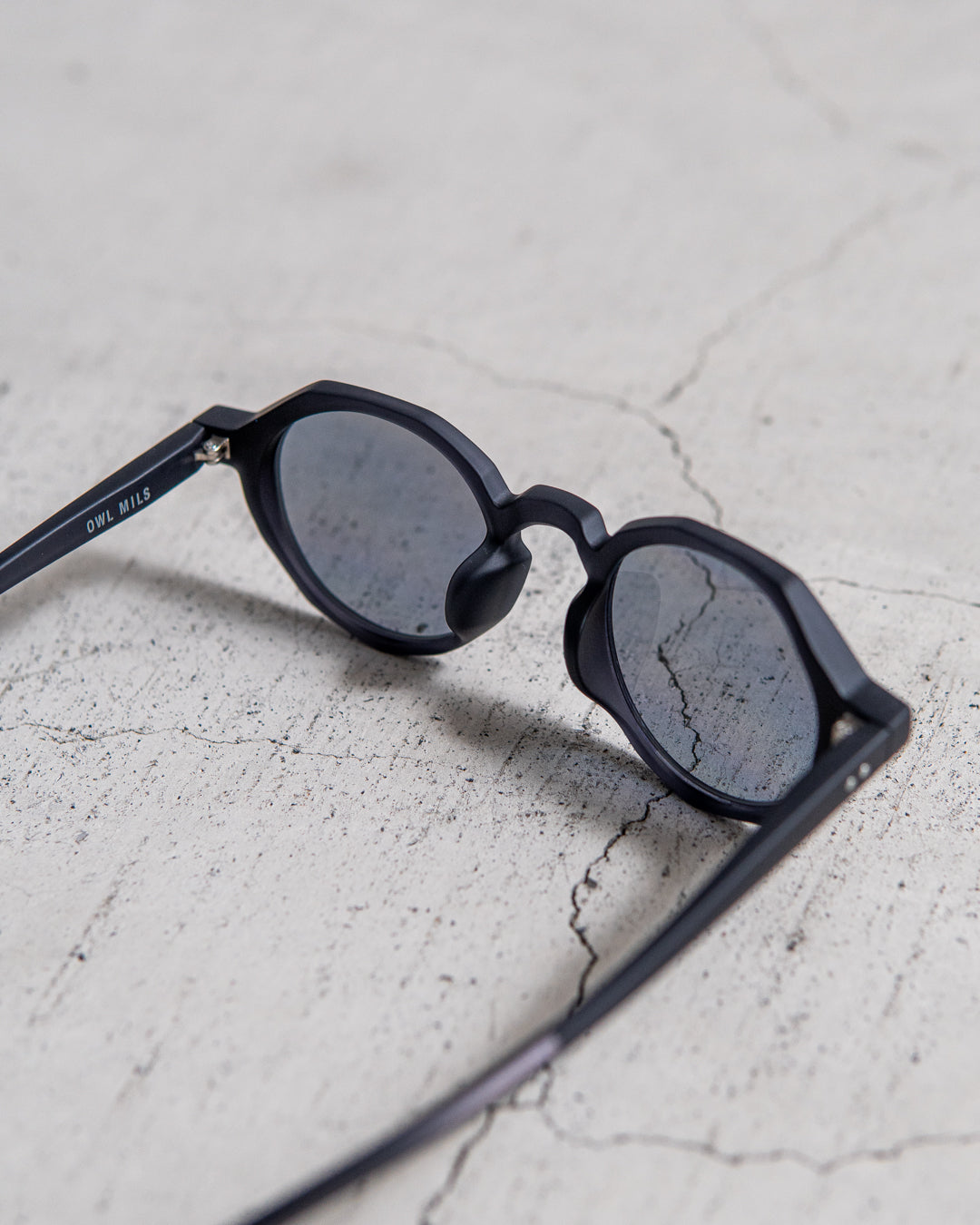 OWL MILS Rota : MATTE LIGHT BLACK / PURPLE GREY