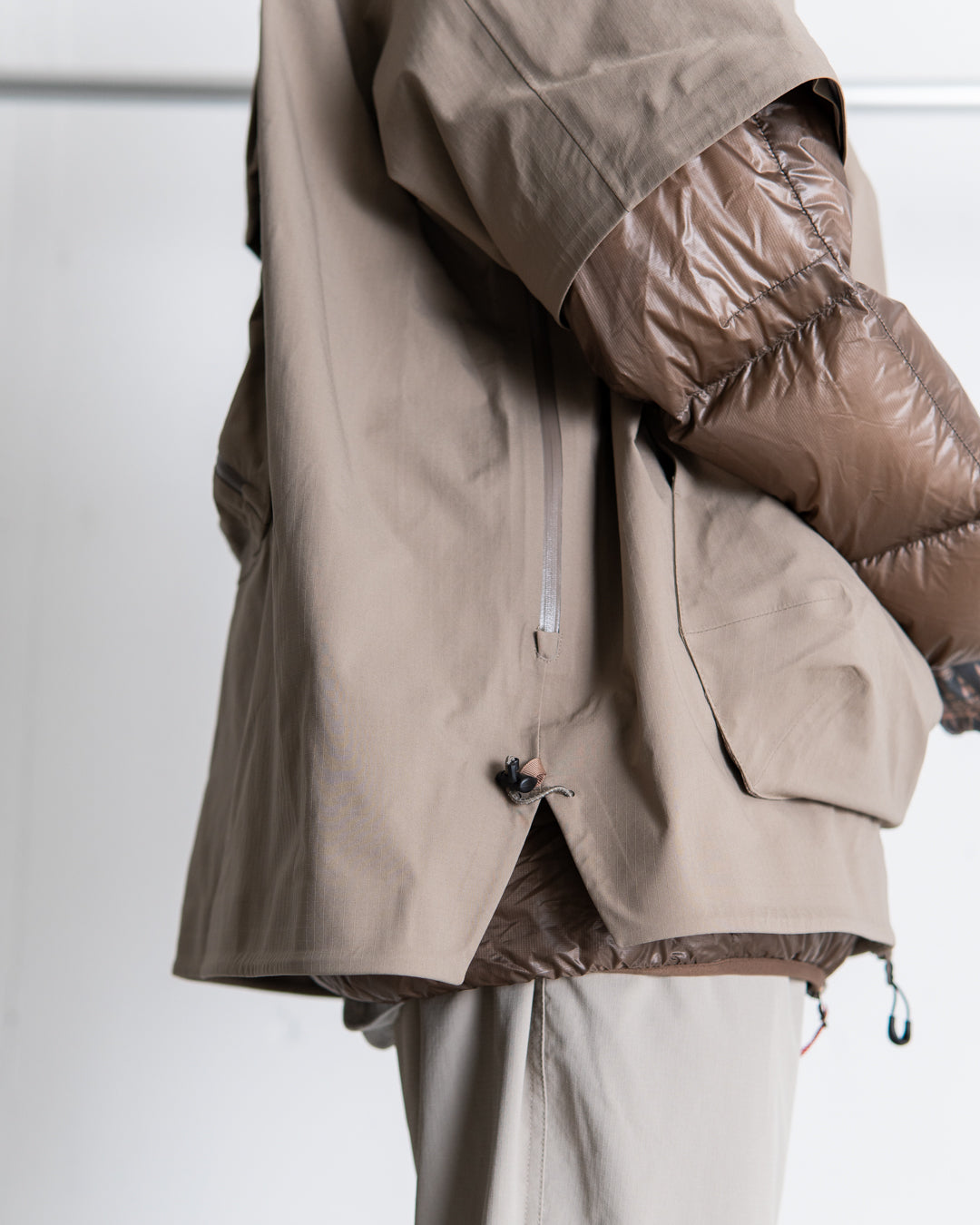 CMF OUTDOOR GARMENT GUIDE SHELL COEXIST