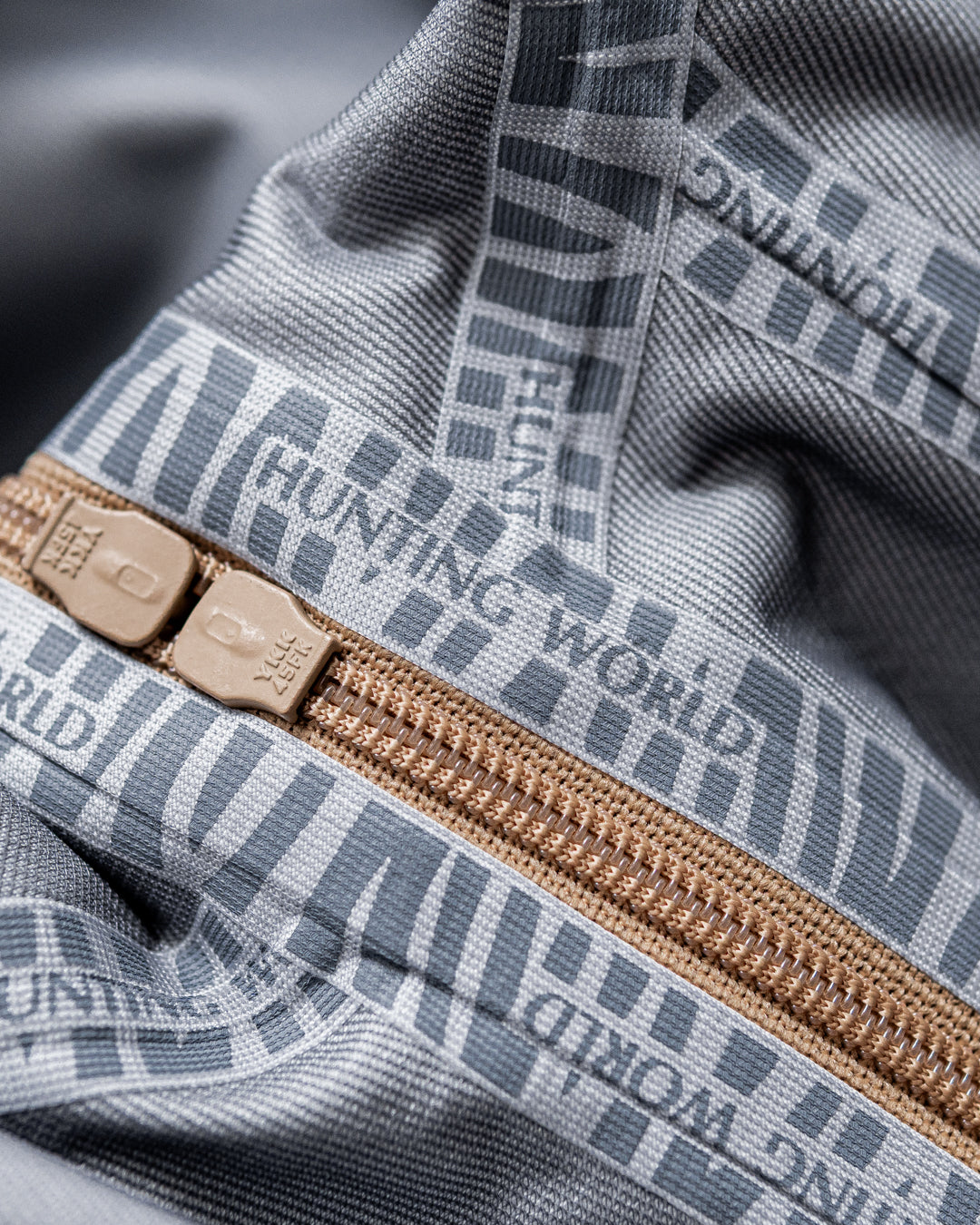 【limited】HUNTING WORLD CRAFTED BY DESCENTE.LAB HARD SHELL ASYMMETRY FIELD JACKET