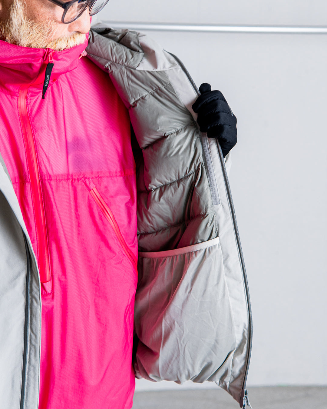 ES.1 3lyr down hoodie