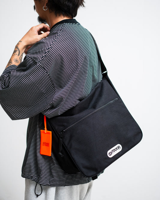 SEDAN ALL-PURPOSE OUTDOOR PRODUCTS® / NIMBUS Shoulder Carry-All