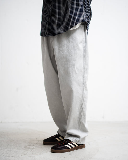 COMFORTABLE REASON Surface Dyed Denim