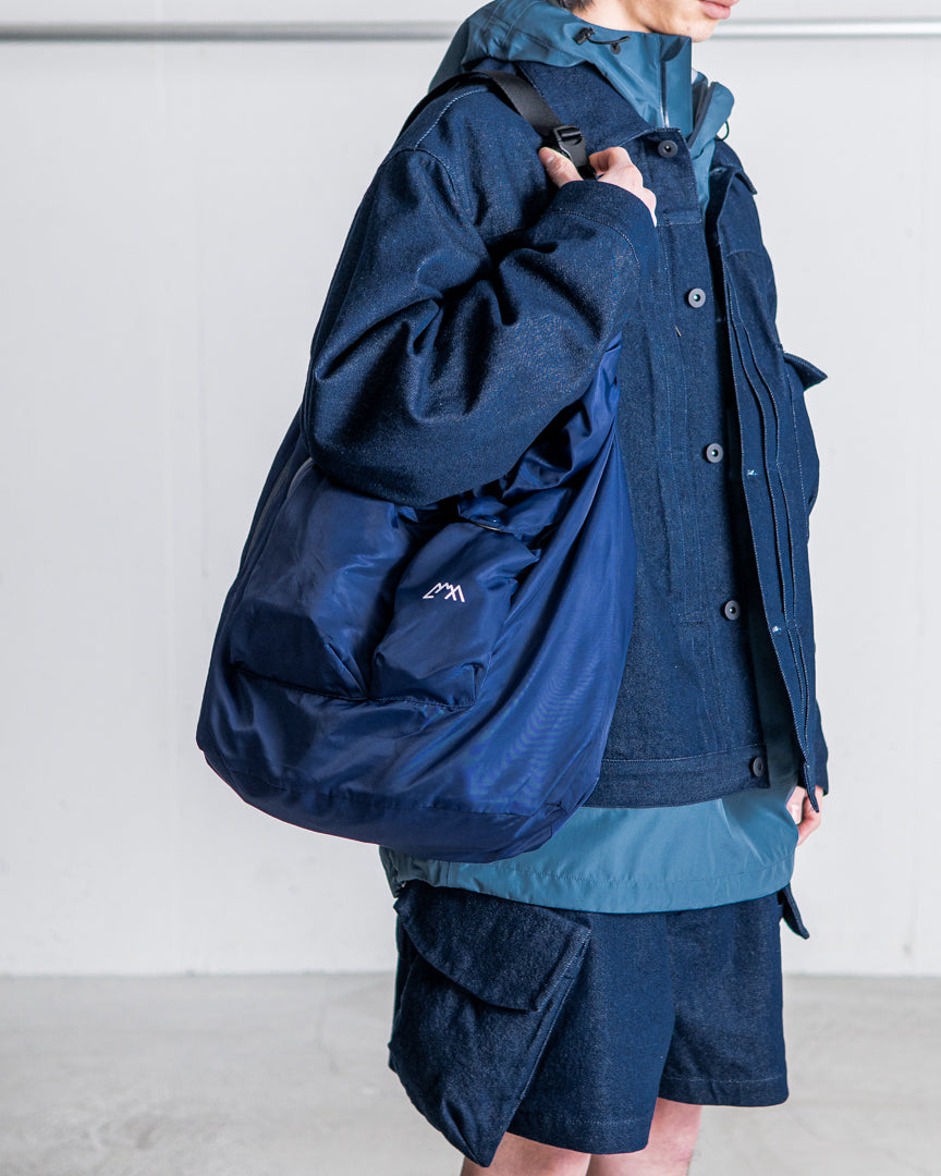 CMF OUTDOOR GARMENT ROLL BAG