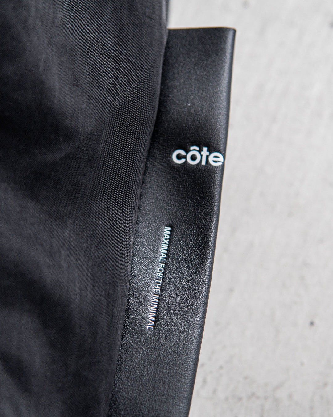 cote&ciel Hyco Smooth Black