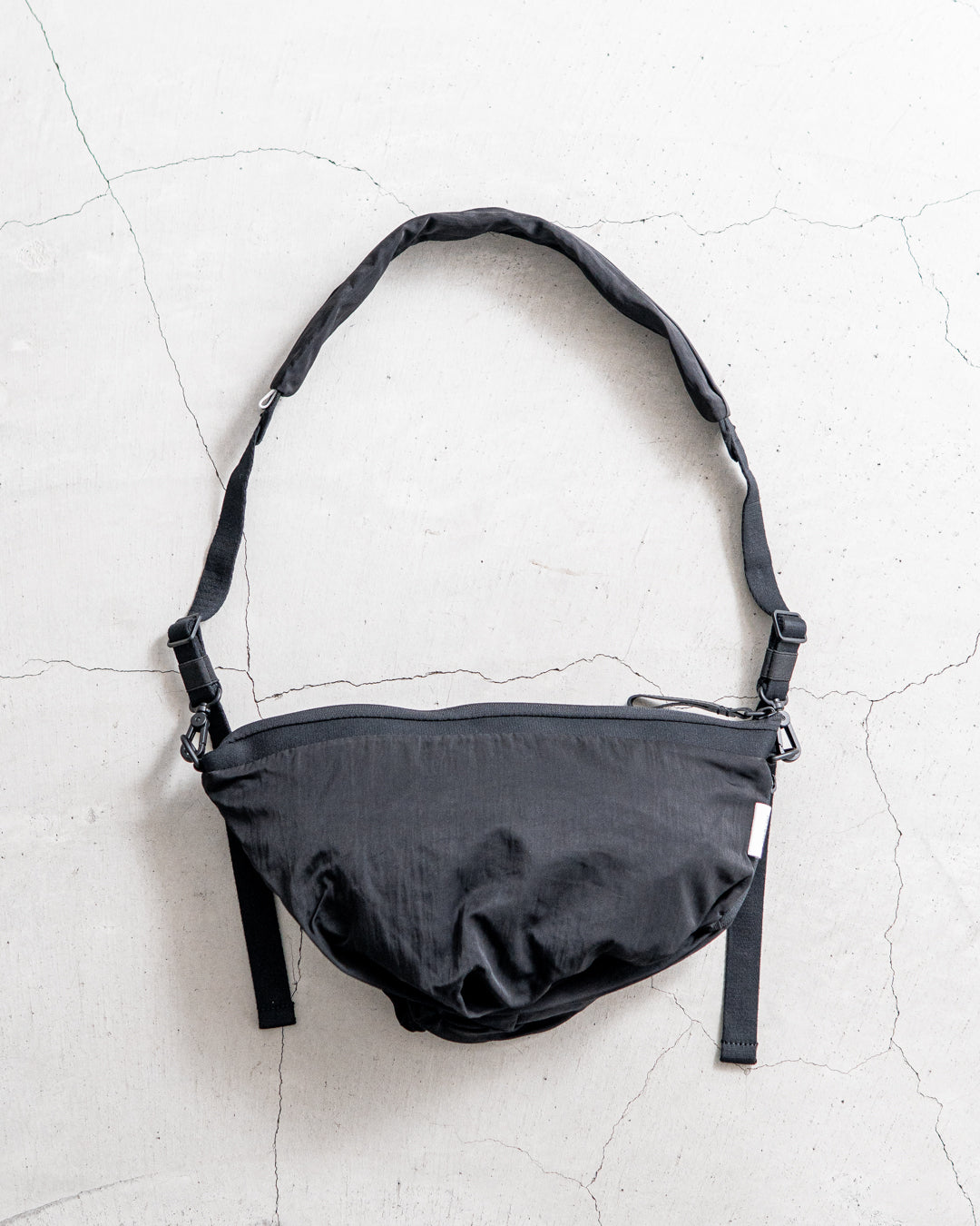 通販] cote&ciel Nile Orne Smooth Black 商品ページ – fazeone