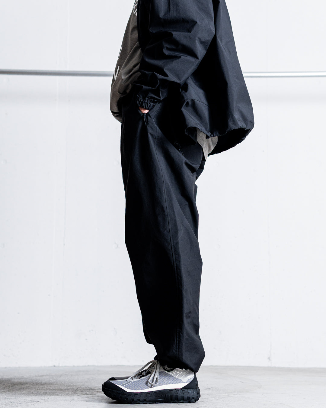 ES.1 Nylon Pants