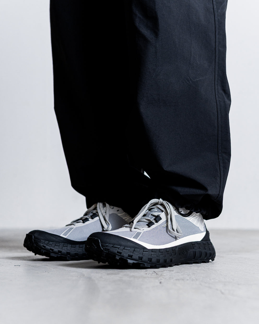 ES.1 Nylon Pants