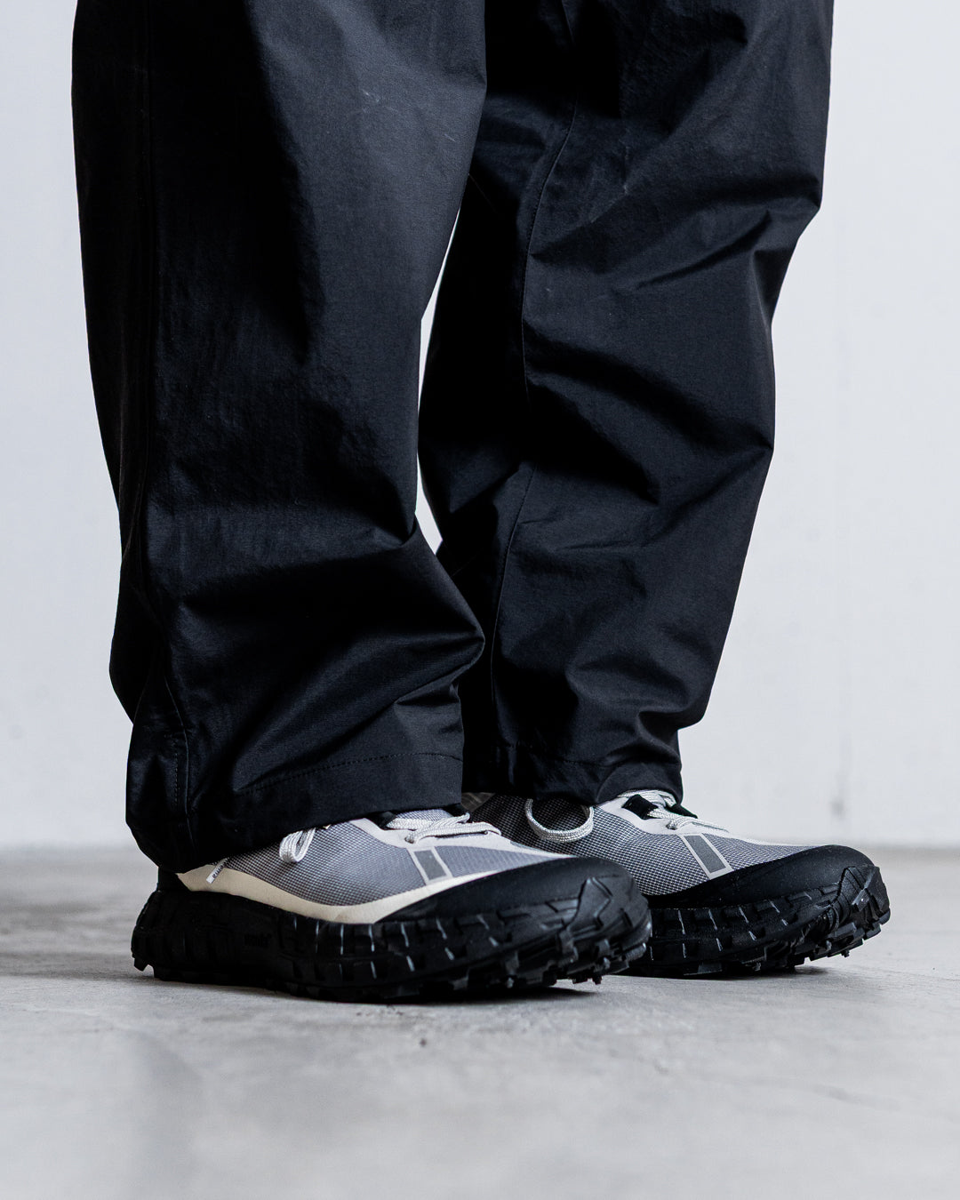 ES.1 Nylon Pants
