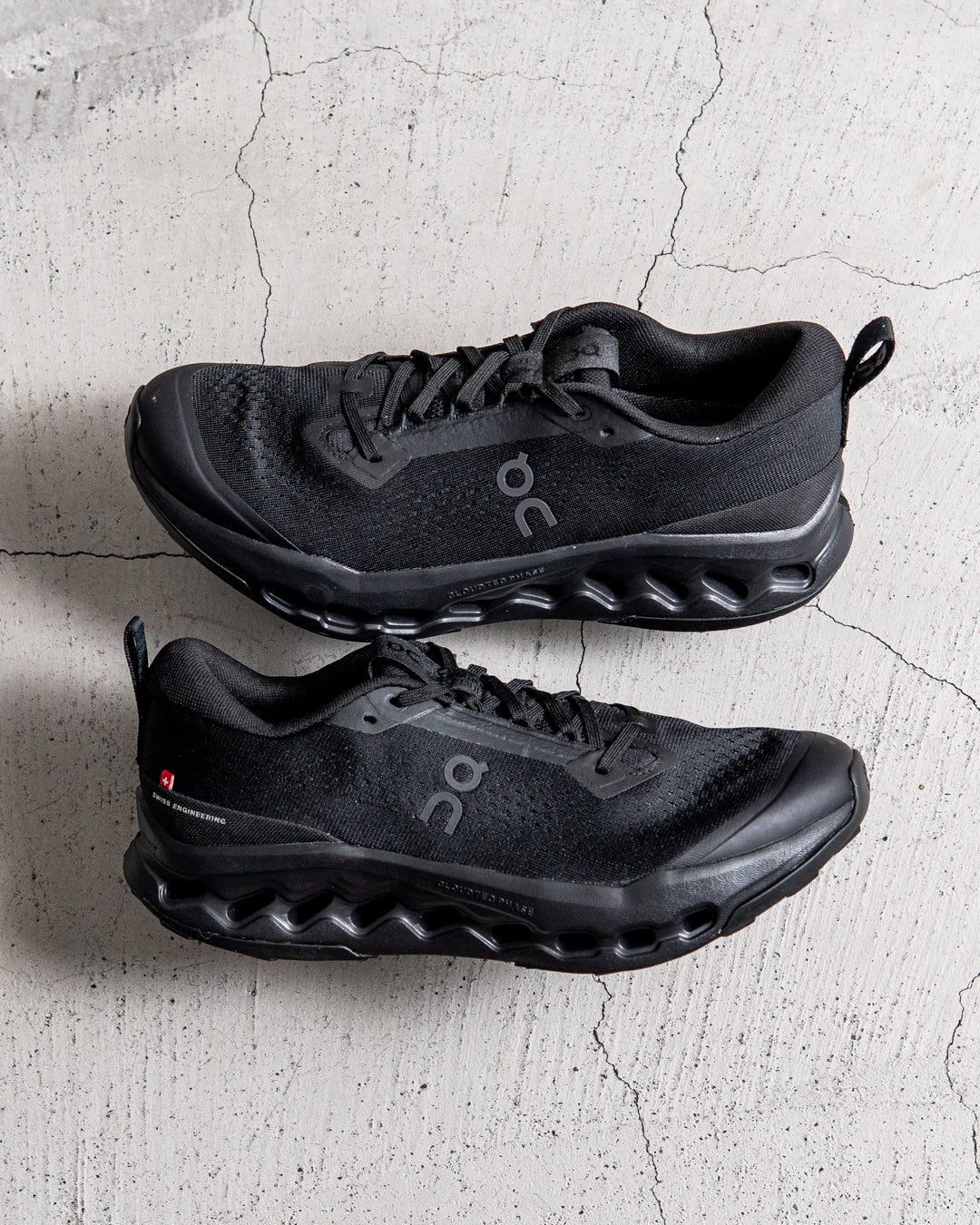 On Cloudsurfer Trail 2 Black / Ecllpse