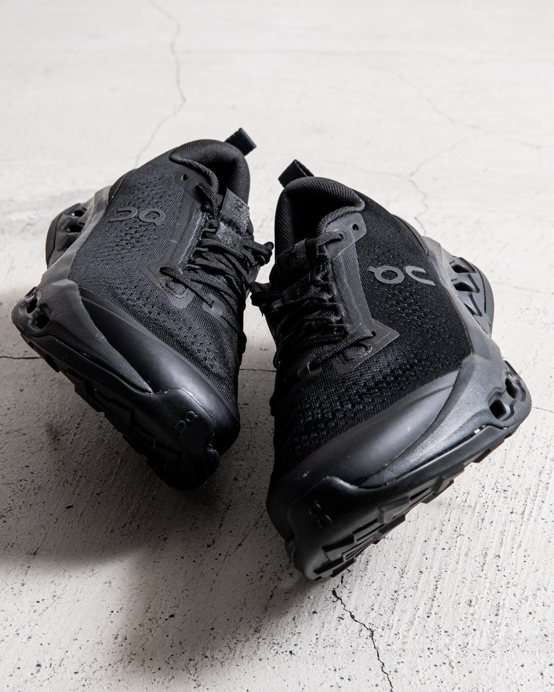 On Cloudsurfer Trail 2 Black / Ecllpse