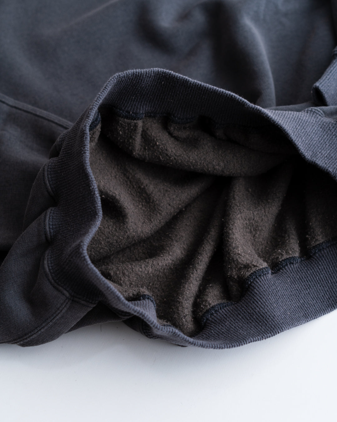 SEDAN ALL-PURPOSE Split Raglan Sleeve Sweatshirts