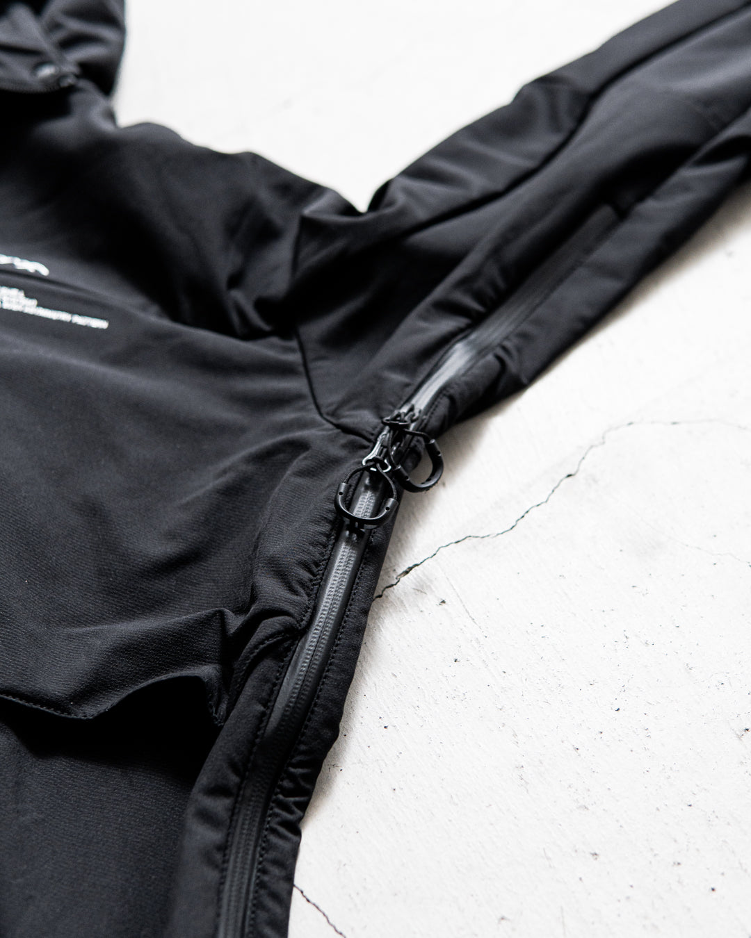 CMF OUTDOOR GARMENT SLASH SOFT SHELL