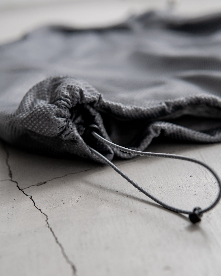 is-ness BALLOON DOUBLE LAYERED MESH SHORT SLEEVE TSHIRT