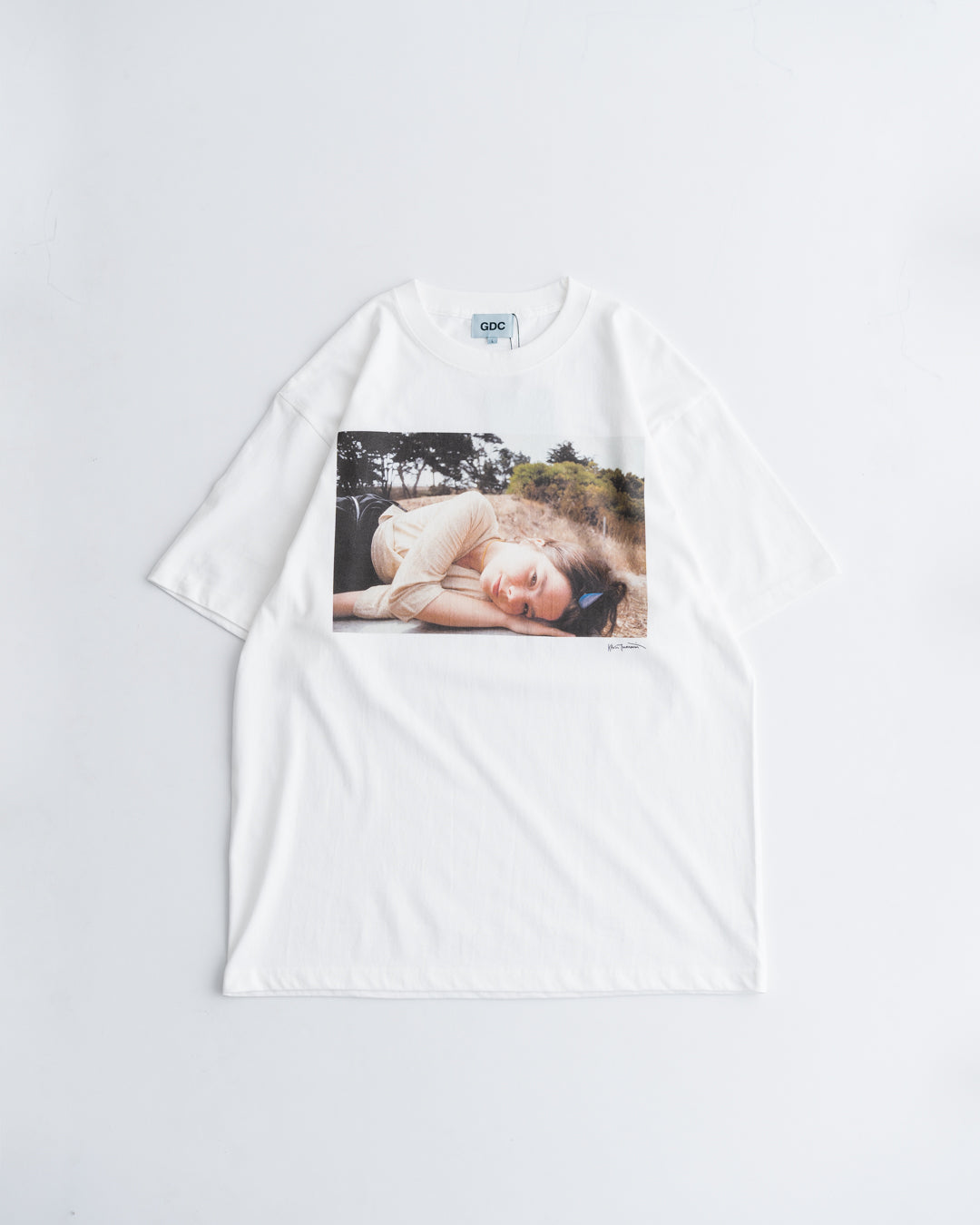 通販]GDC(ジーディーシー) Bjork by Kevin Cummins×GDC Color Tee 商品