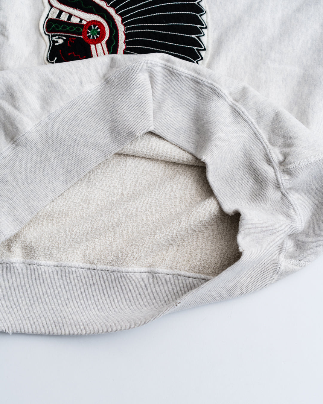 BOWWOW ST. MACLAREN UNIV. SWEATSHIRT AGED