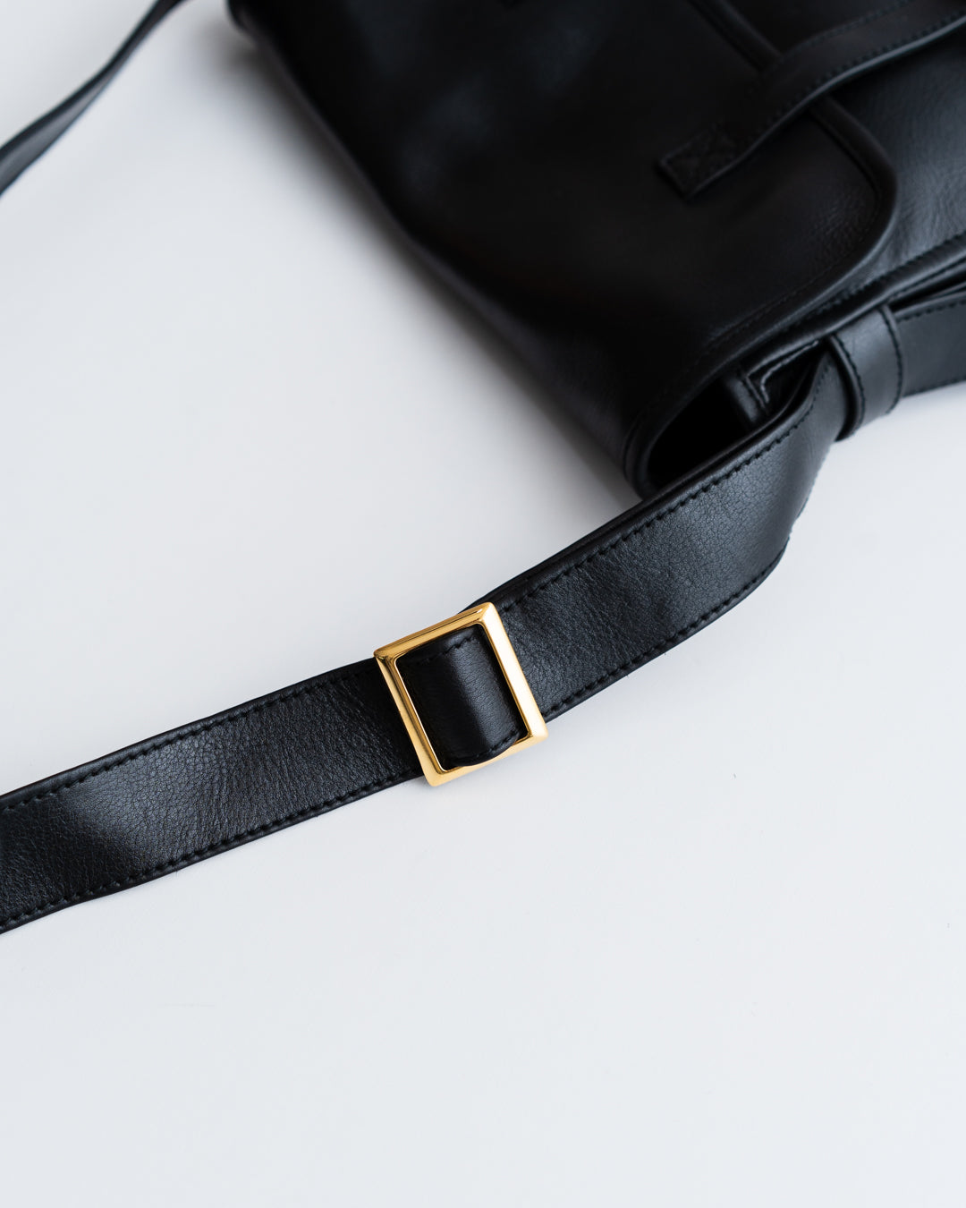 CCU FLAP SHOULDER BAG S - COW SKIN ANILINE
