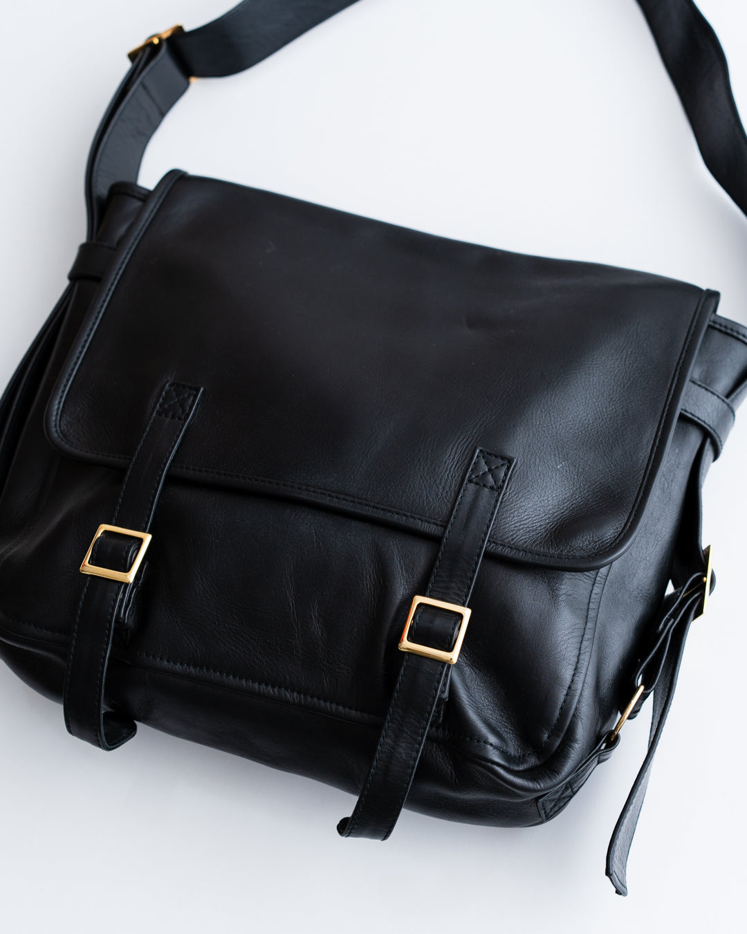 CCU FLAP SHOULDER BAG M - COW SKIN ANILINE