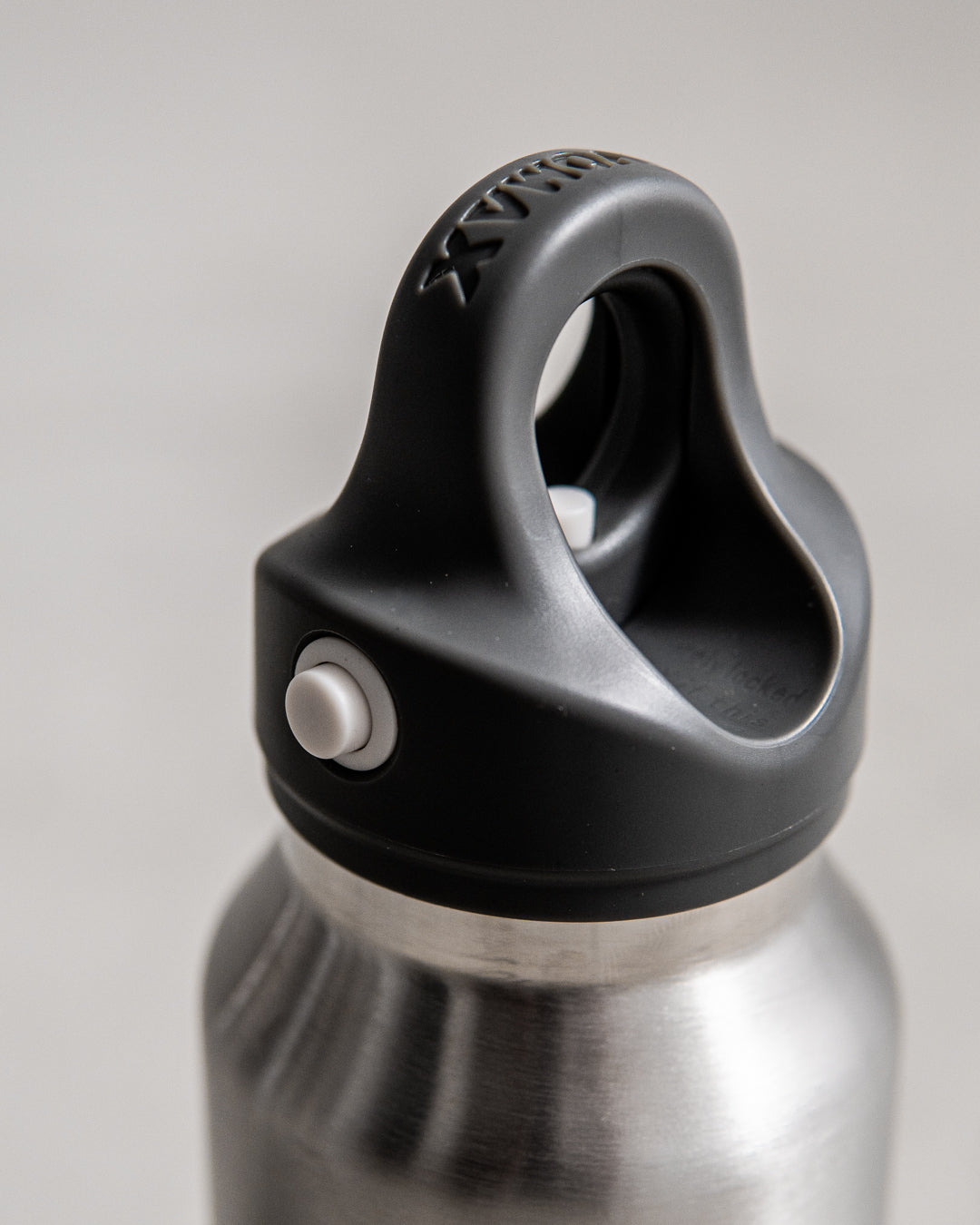 【collaboration】CMF OUTDOOR GARMENT × REVOMAX CMF BOTTLE