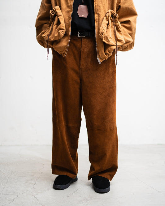【EXCLUSIVE ITEM】CCU NEW WIDE FIT SLACKS - SUEDE