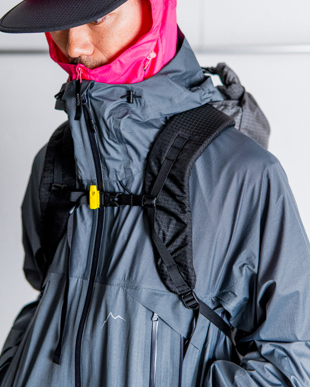 CAYL Gaya Roll Top B-Grid Solid