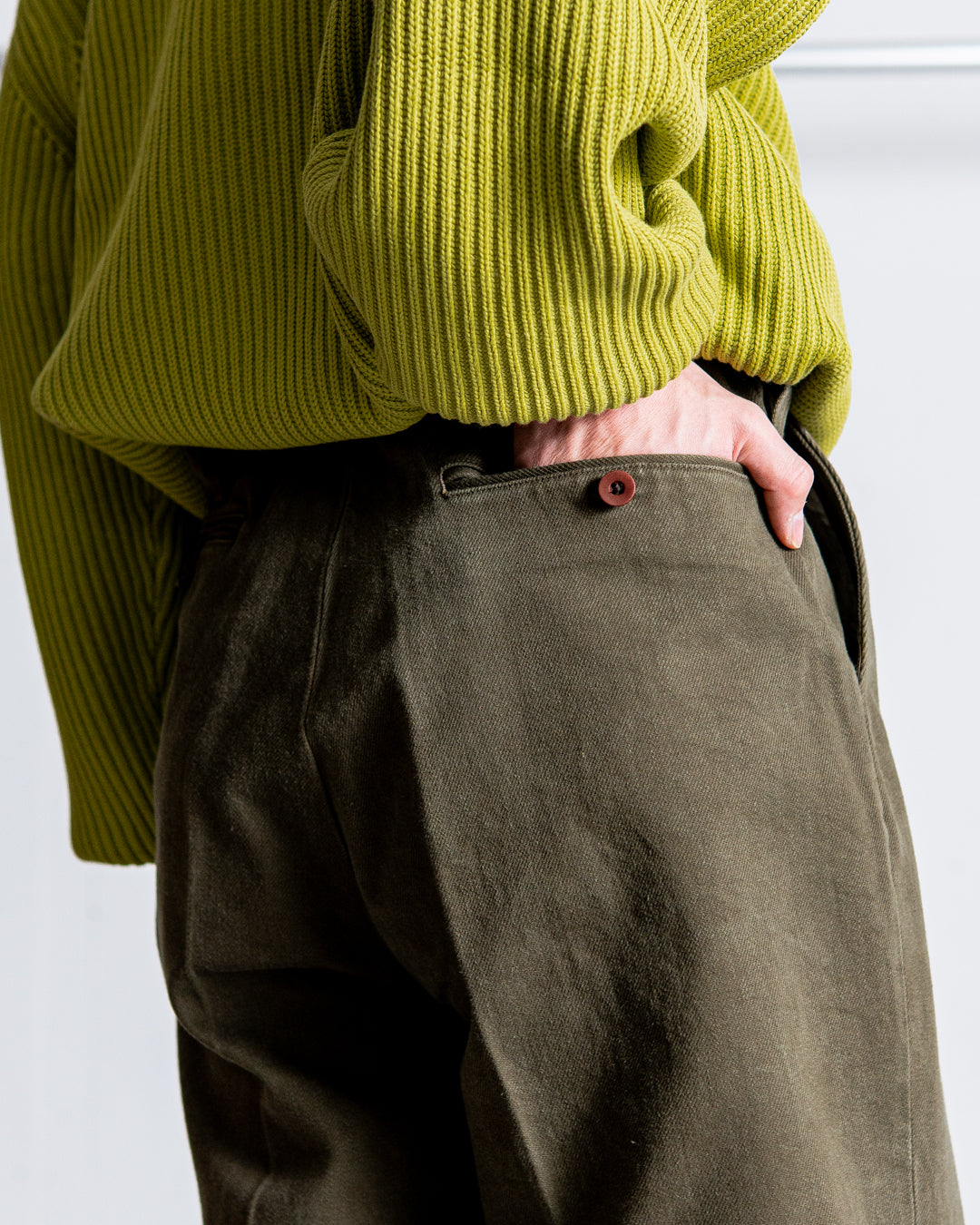 INTERIM HEAVY PIMA TWILL 1-TUCK FRENCH ARMY WIDE TAPERED TROUSER