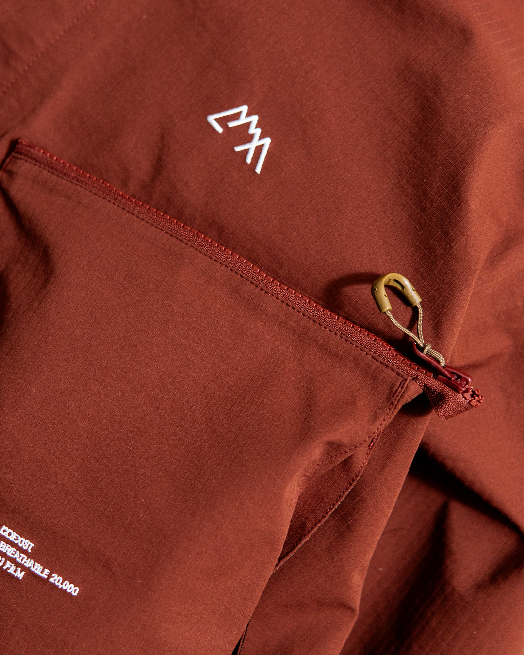 CMF OUTDOOR GARMENT WEIRD SHORT SHELL COEXIST