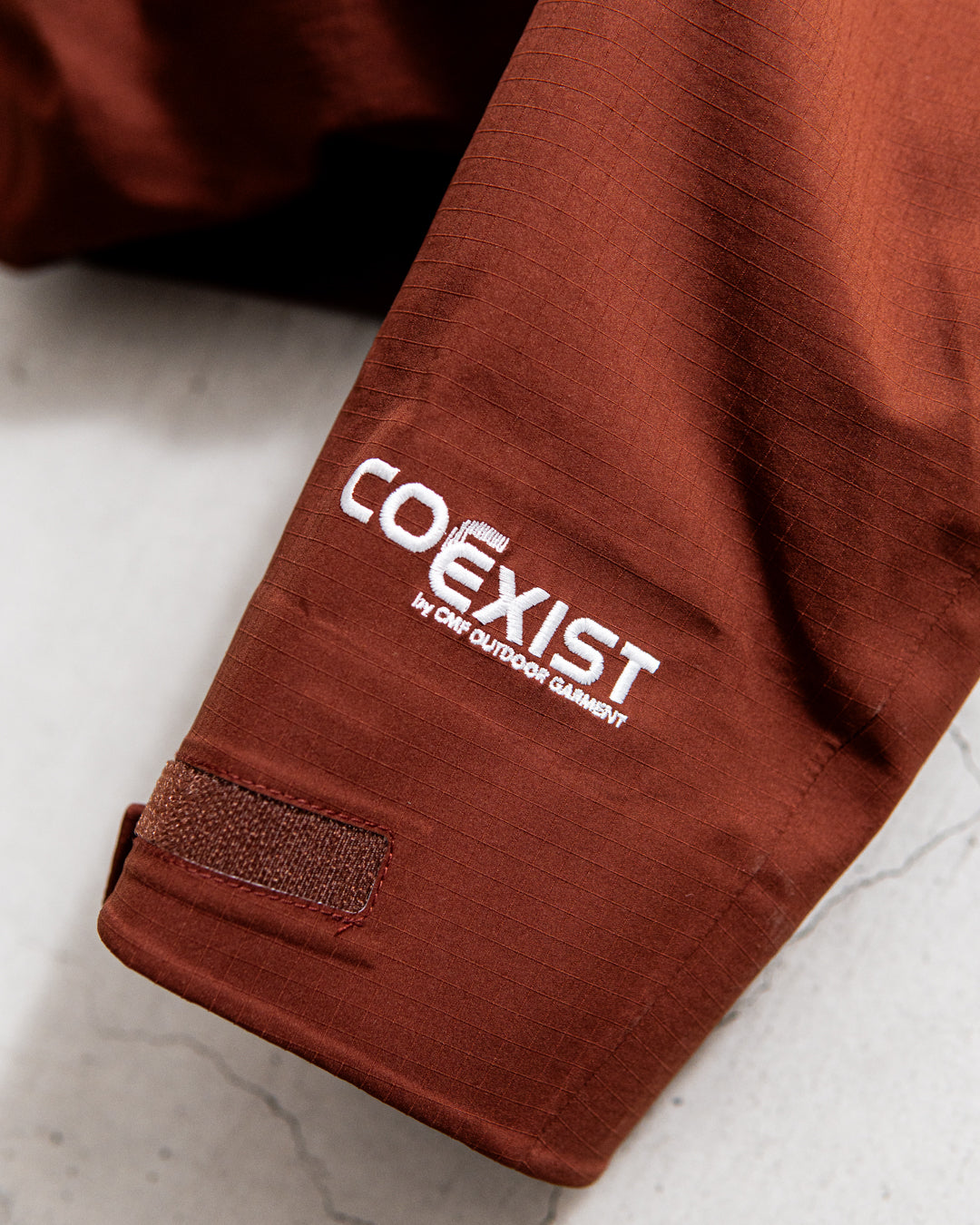 CMF OUTDOOR GARMENT WEIRD SHORT SHELL COEXIST